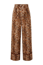 Pantaloni maculati